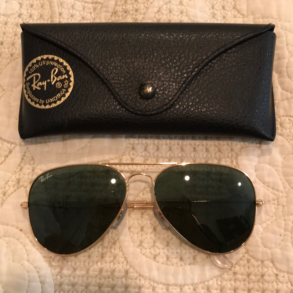 Classic ray-ban aviators gently worn